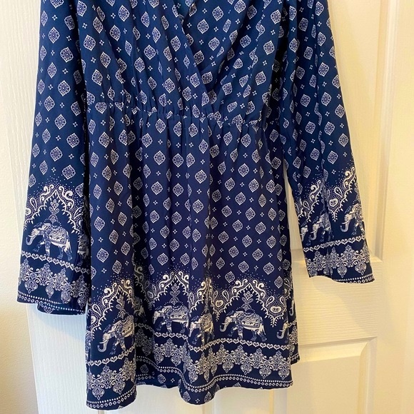 ✨Host Pick ✨ Live 4 Truth Graphic Long Sleeve Free Dress Size L - Picture 5 of 12